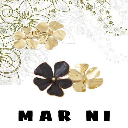 ブローチ MARNI x アクセサリー(レディース) - 海外通販のBUYMA