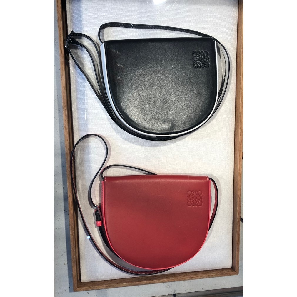 LOEWE【国内発/関税込】HEELショルダーバッグ 21V01