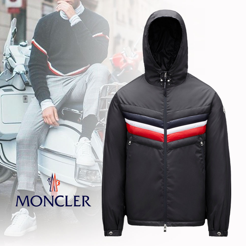 セール特価 MONCLER(モンクレール)撥水生地《Tinian》レインジャケット ジャケットその他 セール特価 MONCLER(モンクレール)撥水生地《Tinian》レインジャケット ジャケットその他