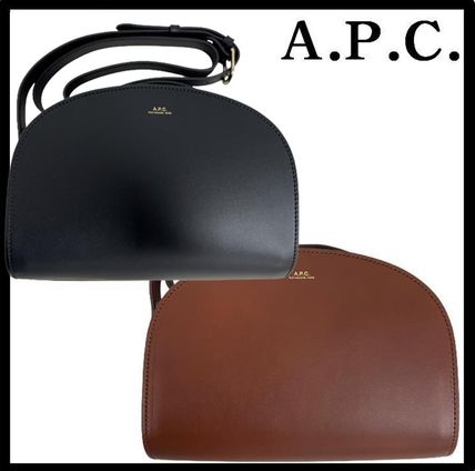 ハーフムーン A.P.C.(アーペーセー) - 海外通販のBUYMA