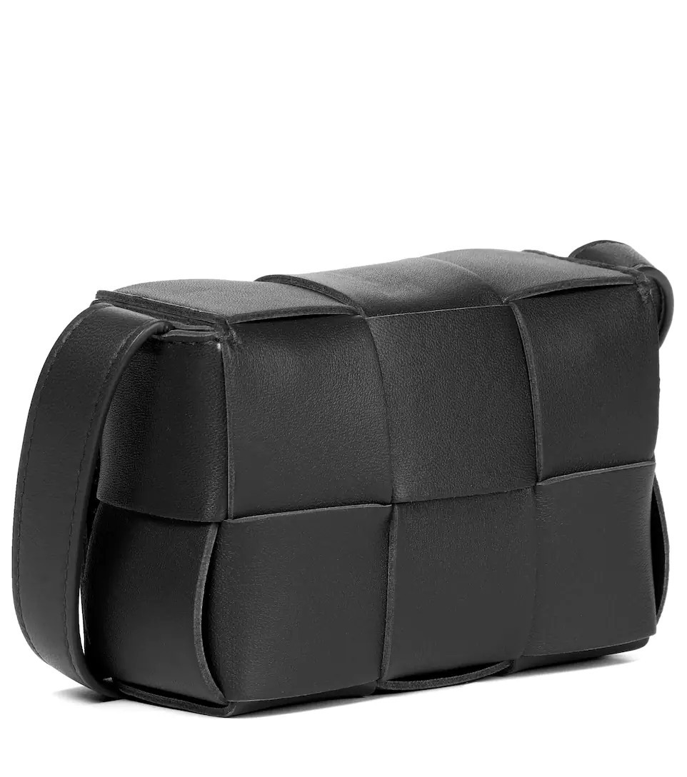 関税送料込み - BOTTEGAVENETA  カセットベルト バッグ
