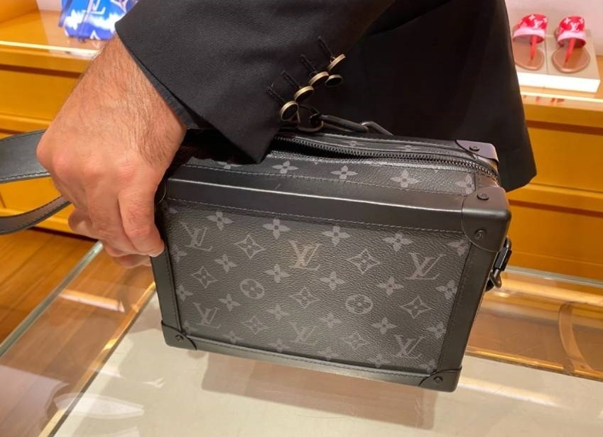 Louis Vuitton MONOGRAM Soft trunk (M44730)