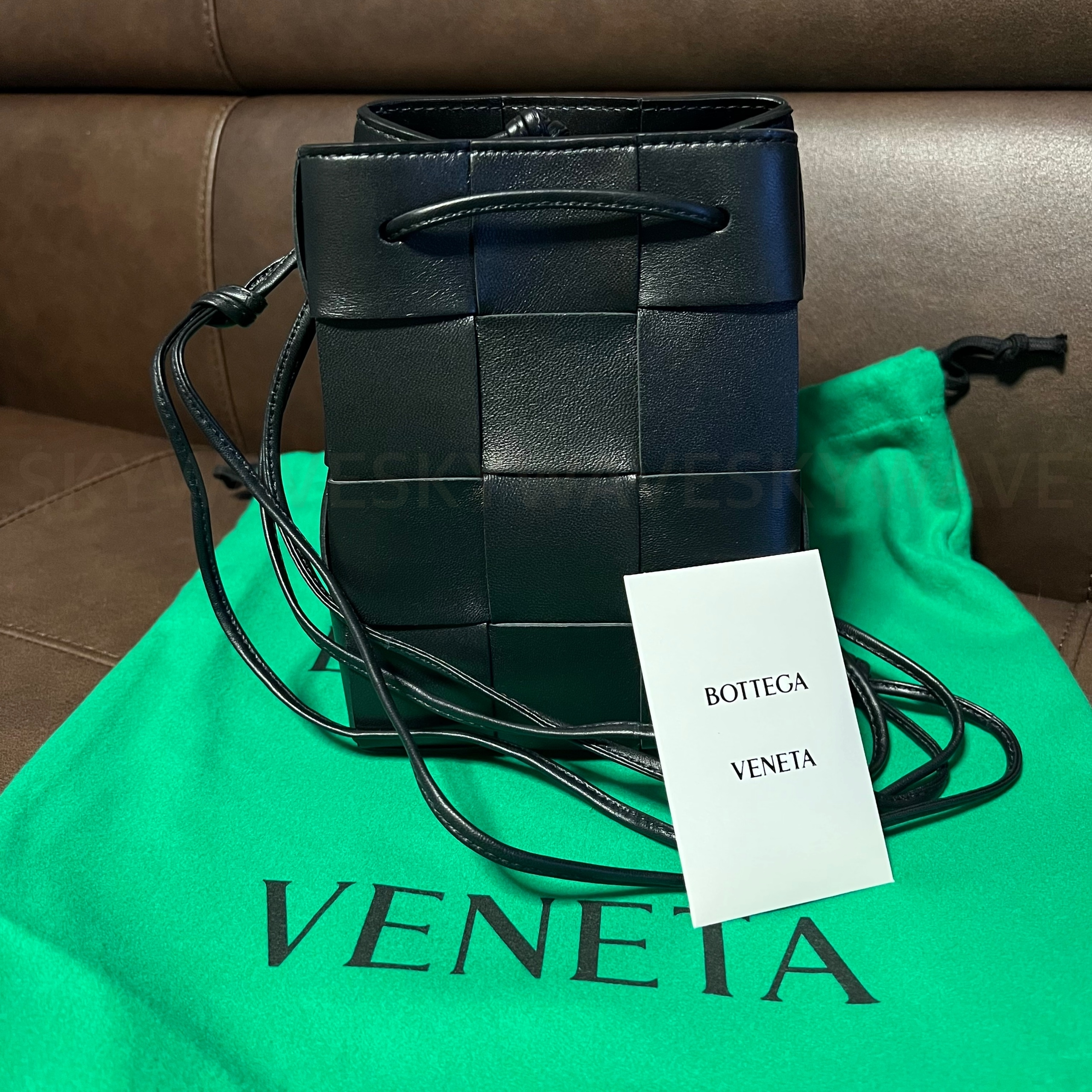 【初回限定】
【BOTTEGA VENETA】カセット ショルダーバッグ ショルダーバッグ・ポシェット 【初回限定】
【BOTTEGA VENETA】カセット ショルダーバッグ ショルダーバッグ・ポシェット
