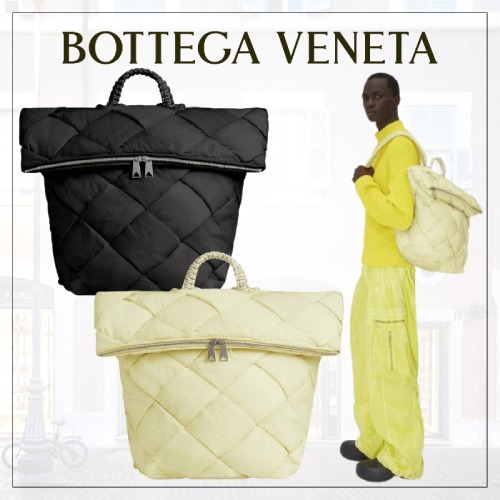 世界的に有名な 【☆Bottega Veneta☆】ボックス パッド入 ナイロンバックパック バックパック・リュック 世界的に有名な 【☆Bottega Veneta☆】ボックス パッド入 ナイロンバックパック バックパック・リュック