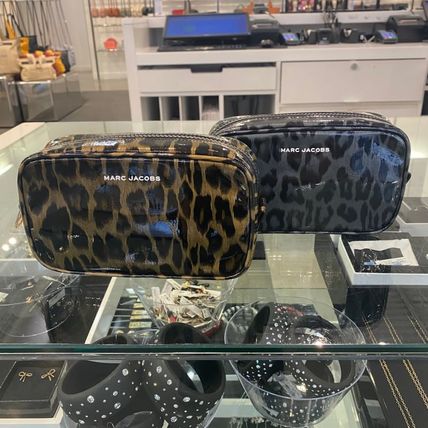 MARC JACOBS マザーズバッグ MARC JACOBS レオパード柄 パテントレザー ナイロン ポーチ