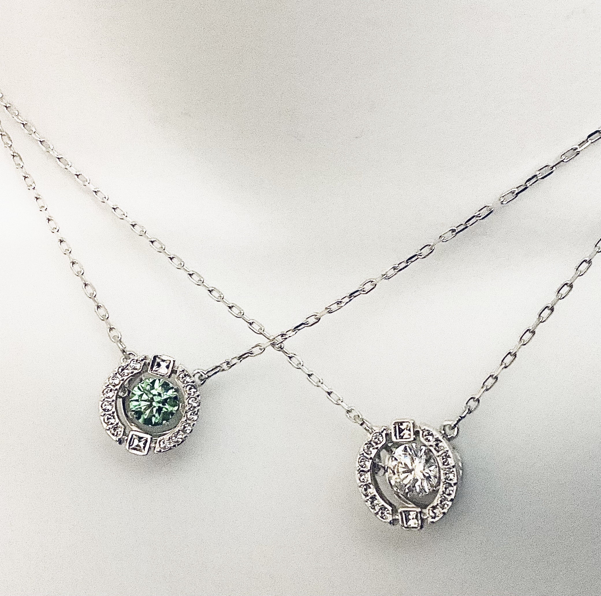 SWAROVSKI Sparkling Dance ラウンドクリスタル ネックレス