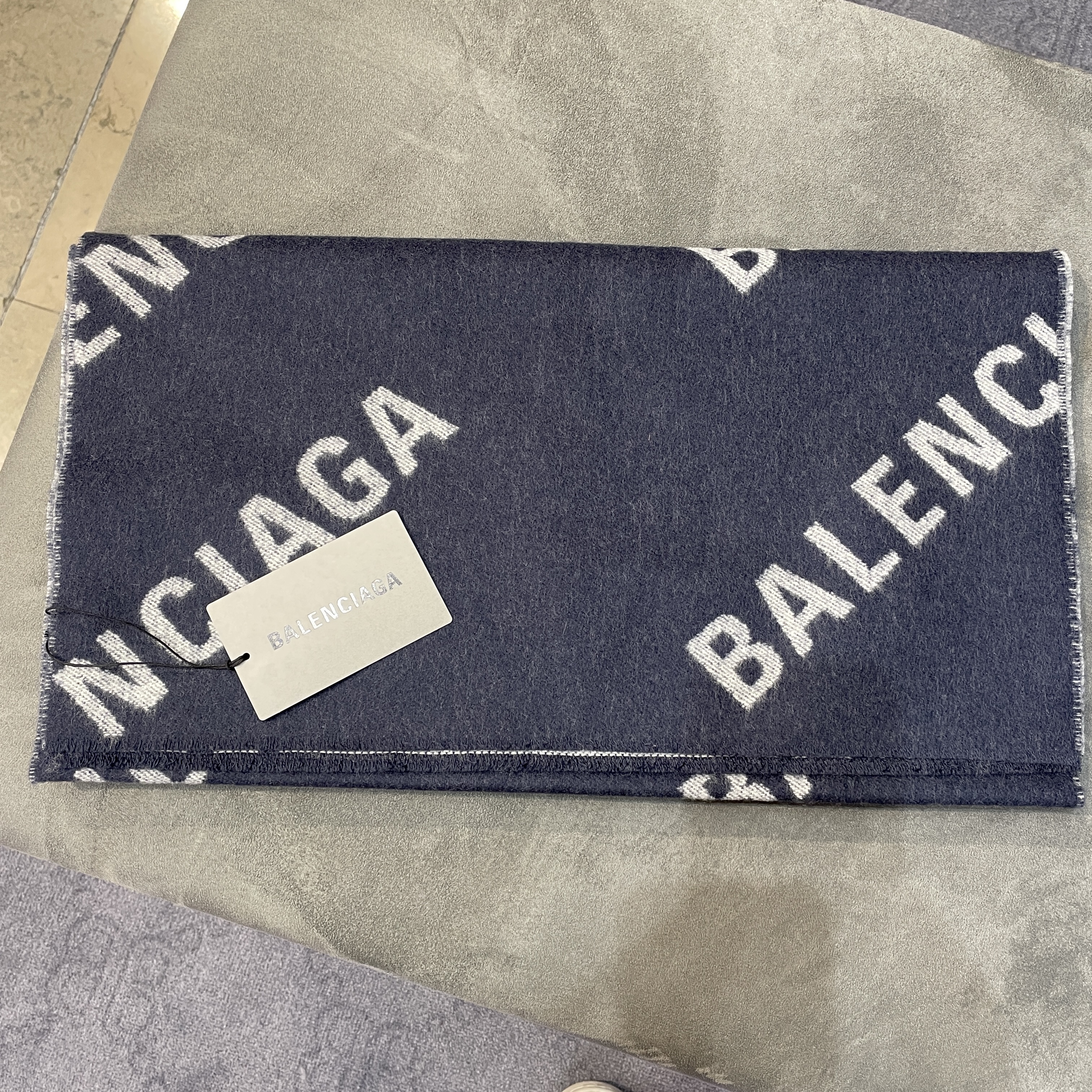 本日特価】 バレンシアガ BALENCIAGA オールオーバーロゴ マクロ マフラー マフラー・ストール 0:FREE - raffles.mn 本日特価】 バレンシアガ BALENCIAGA オールオーバーロゴ マクロ マフラー マフラー・ストール 0:FREE - raffles.mn