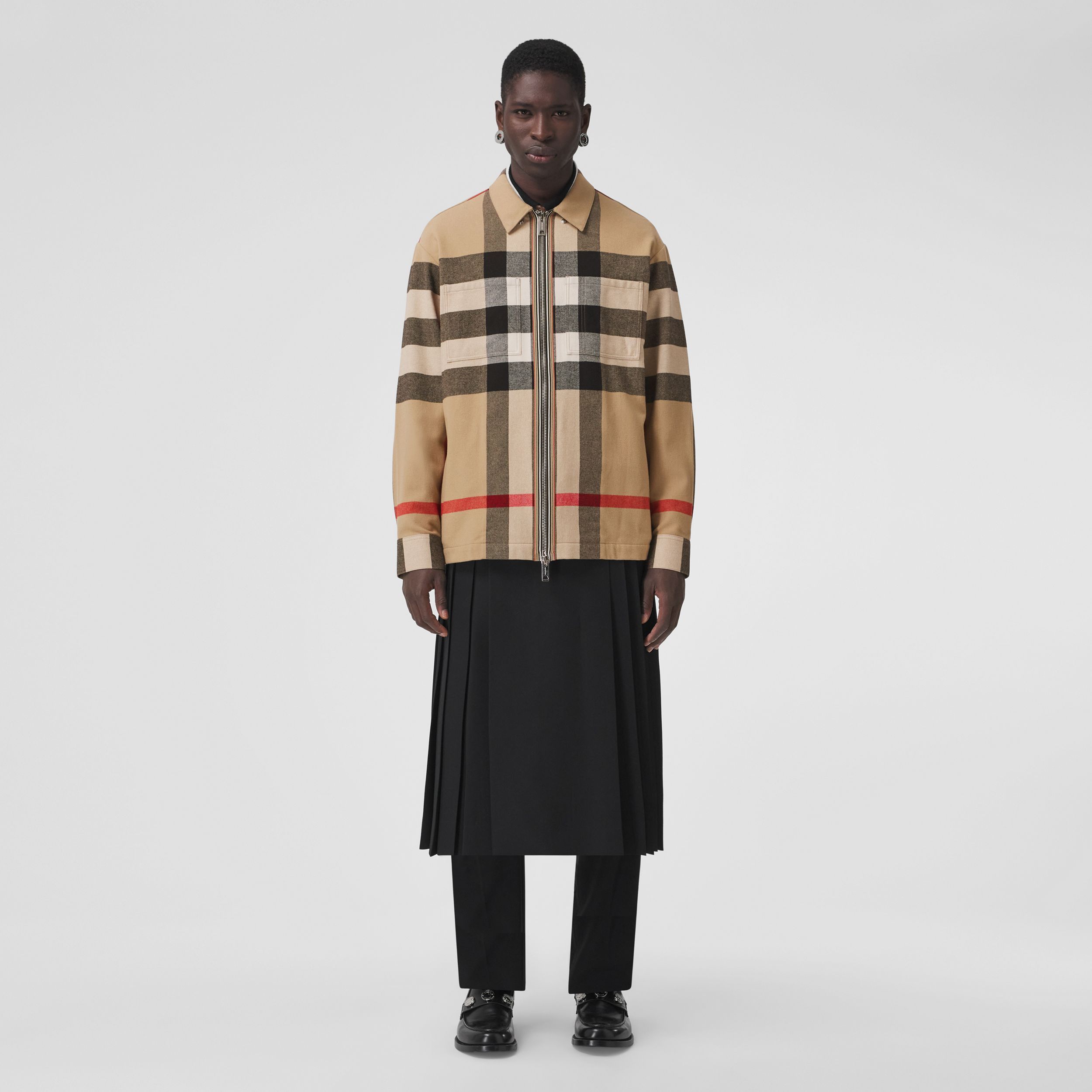 日本人気超絶の 【BURBERRY】チェック ウールコットン ジップフロント 日本人気超絶の 【BURBERRY】チェック ウールコットン ジップフロント