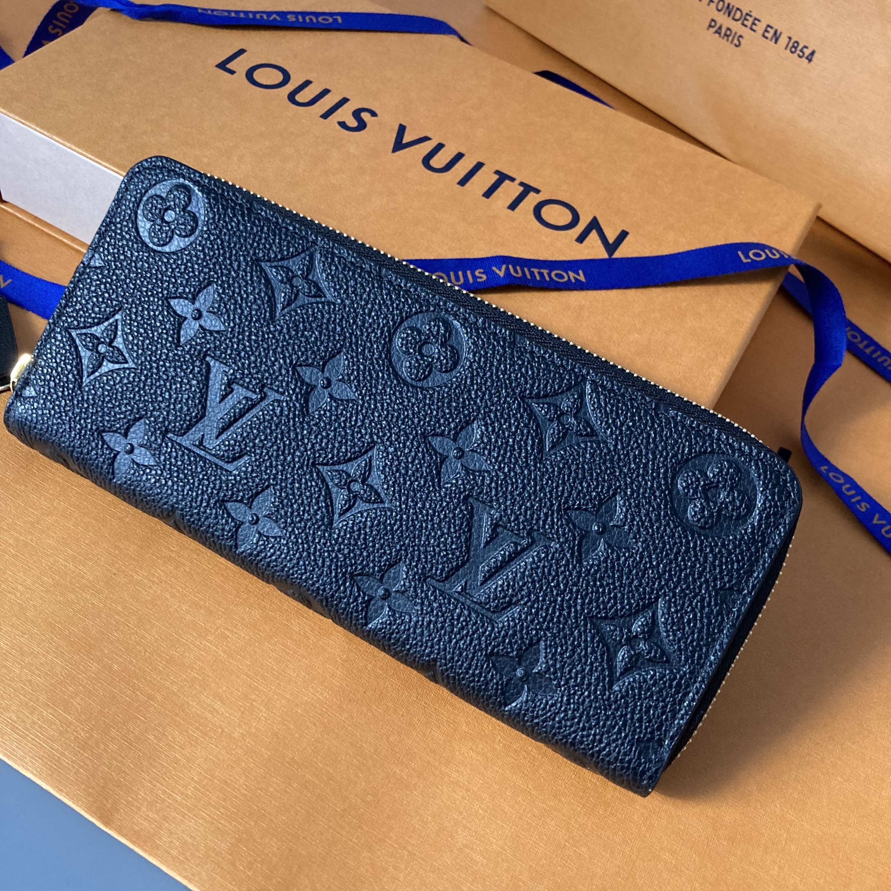 《LOUIS VUITTON》ゴールド金具★一番人気のクレマンス長財布