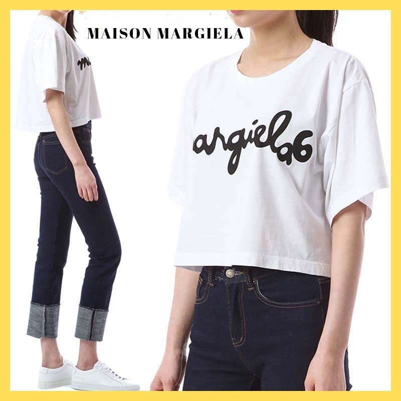 【MAISON MARGIELA】ロゴ入り クロップ丈 Tシャツ ホワイト Tシャツ・カットソー 【MAISON MARGIELA】ロゴ入り クロップ丈 Tシャツ ホワイト Tシャツ・カットソー