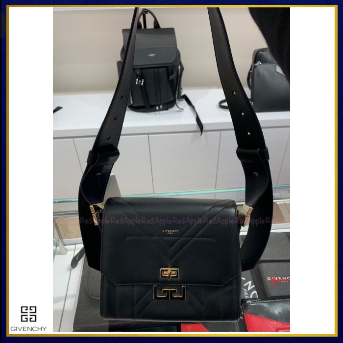 【超特価】 【Givenchy】ジバンシィ ショルダーバッグ ブラック ショルダーバッグ・ポシェット 【超特価】 【Givenchy】ジバンシィ ショルダーバッグ ブラック ショルダーバッグ・ポシェット