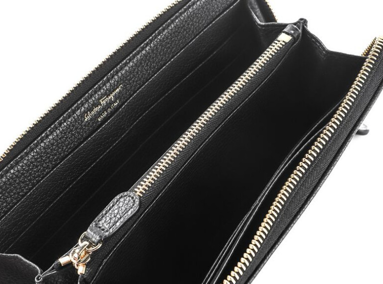 ♢Ferragamo♢レディース 長財布☆正規品・関税込☆ (FERRAGAMO