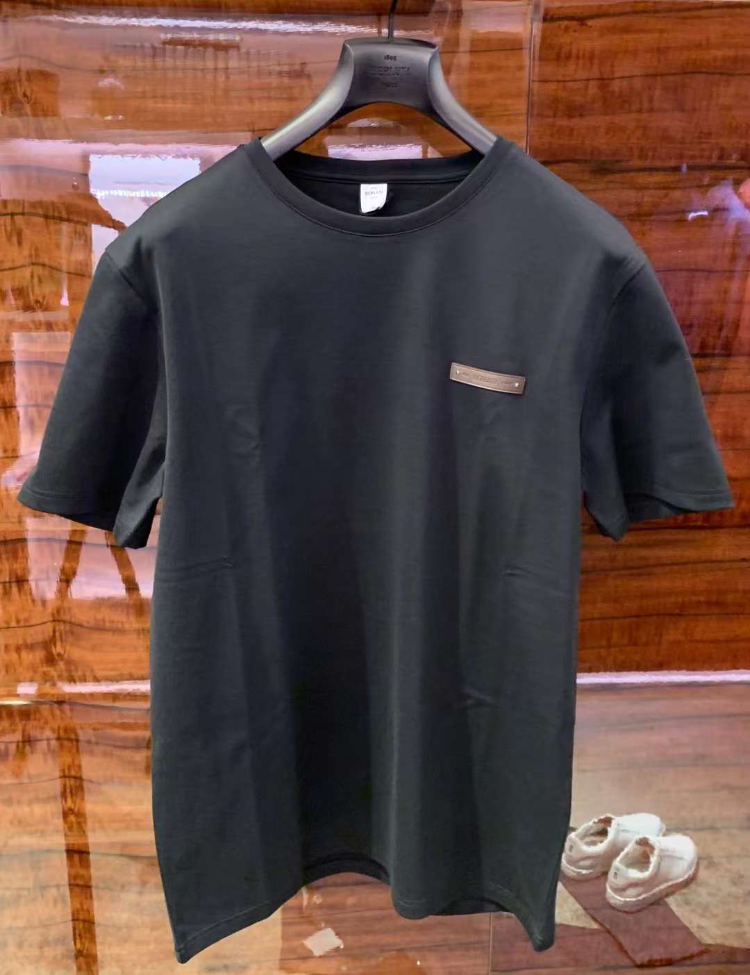【BERLUTI】レザーディティール クルーネック 半袖 Tシャツ BERLUTI】レザーディティール クルーネック 半袖 Tシャツ
