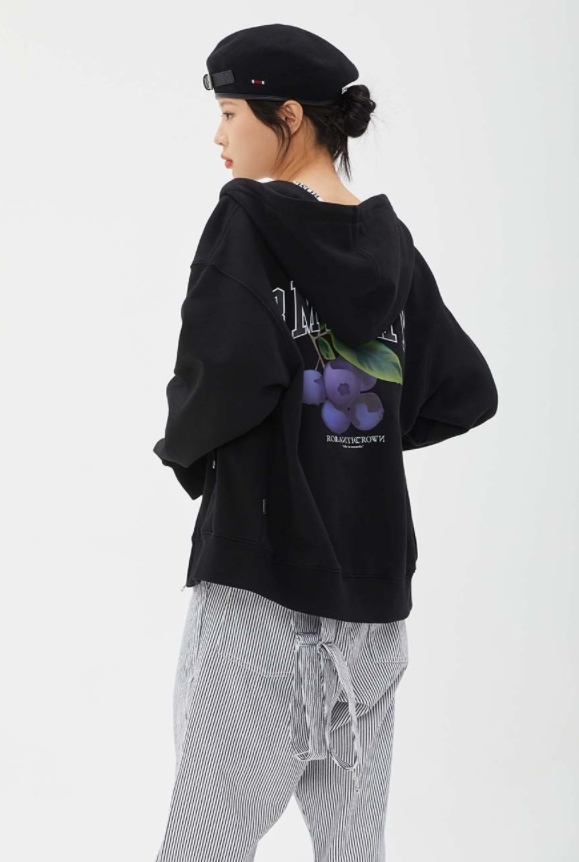 ROMANTIC CROWN★男女兼用_GARDENING BERRY HOOD ZIP UP_2色 ROMANTIC CROWN】送料・関税込☆GARDENING BERRY HOOD ZIP UP