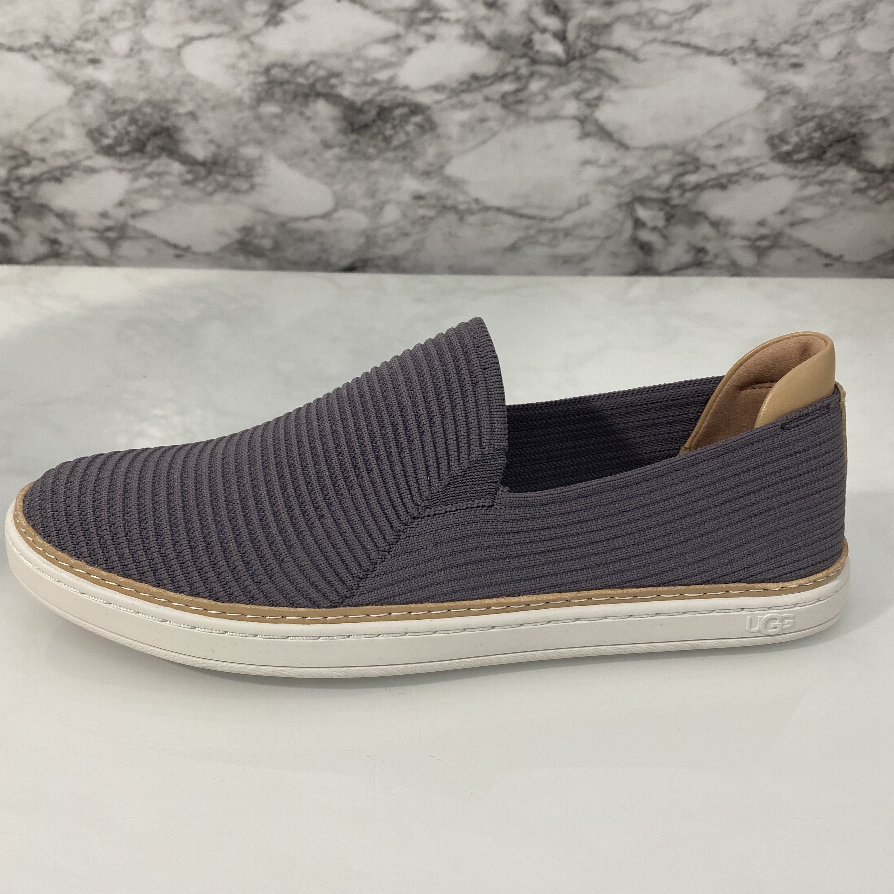 1点限り!!SALE!!【UGG】SAMMY☆スリッポン☆26.5cm