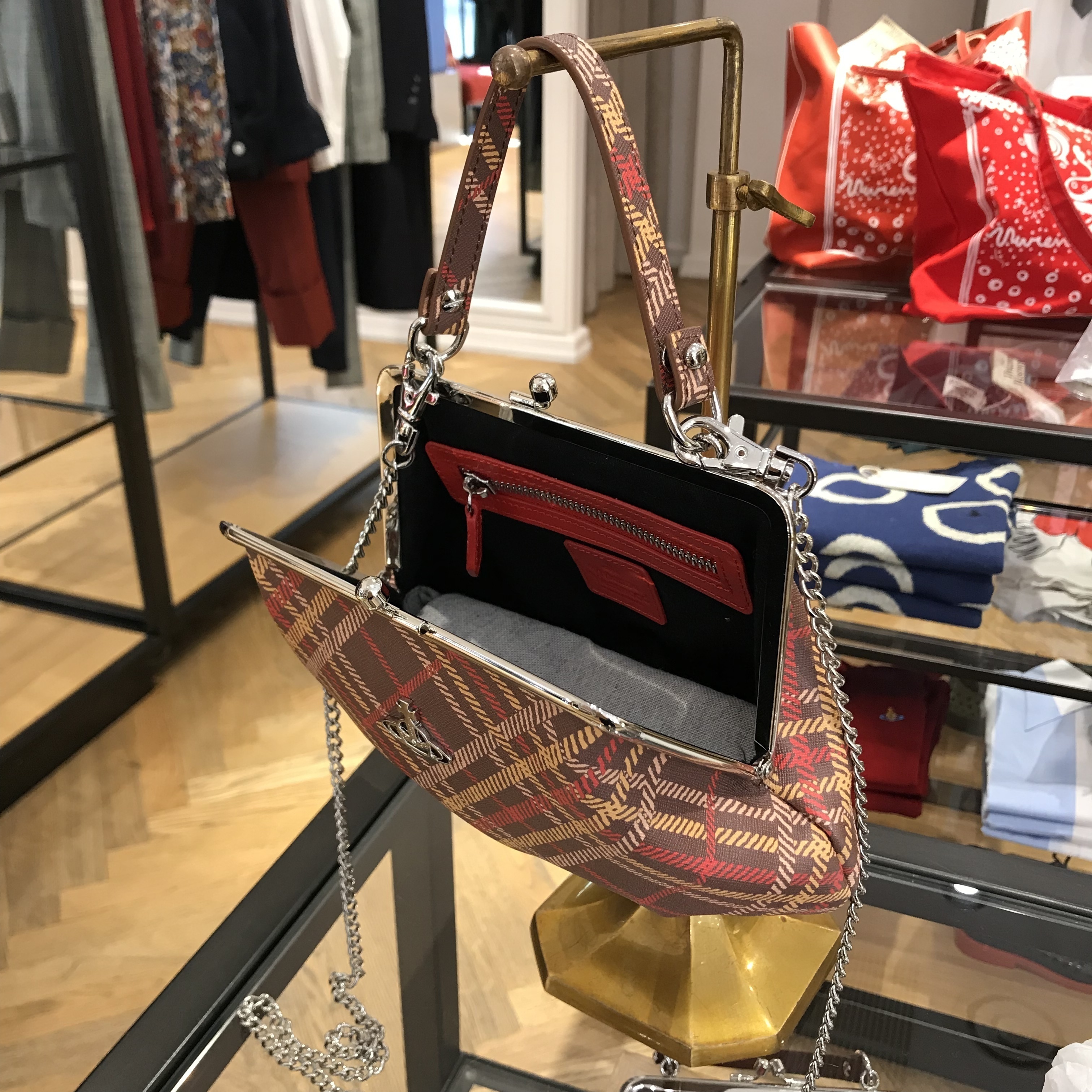 限定1点!素敵なガマ口バッグ★Vivienne Westwood★現品限送料込 限定1点!素敵なガマ口バッグ☆Vivienne Westwood☆現品限送料込