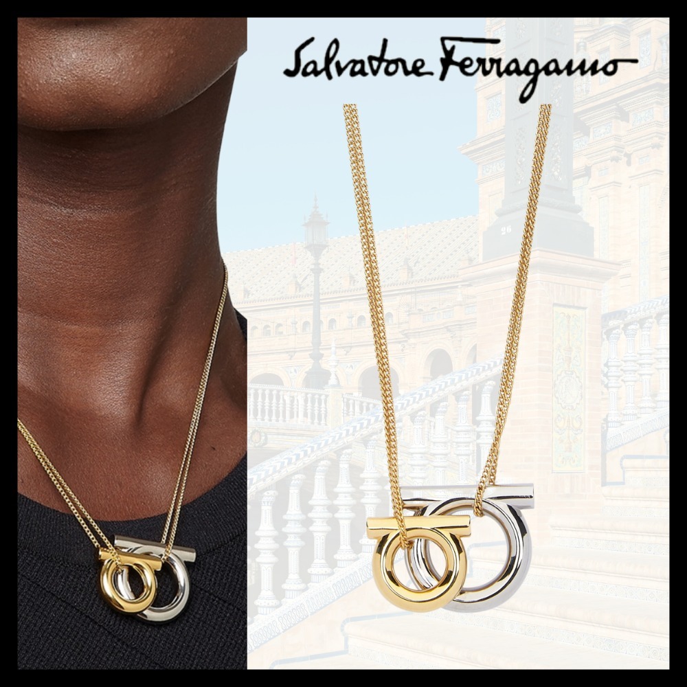 大人気【Salvatore Ferragamo】ガンチーニペンダントネックレス 大人気【Salvatore Ferragamo】ガンチーニペンダントネックレス
