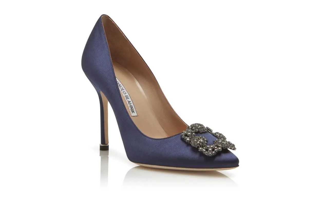 MANOLO BLAHNIK HANGISI サテンジュエルバックルパンプス