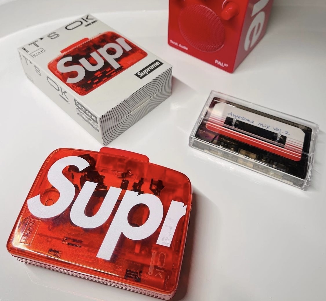 ポイント5倍 赤 Supreme IT'S OK TOO Cassette Player 新品 - 通販