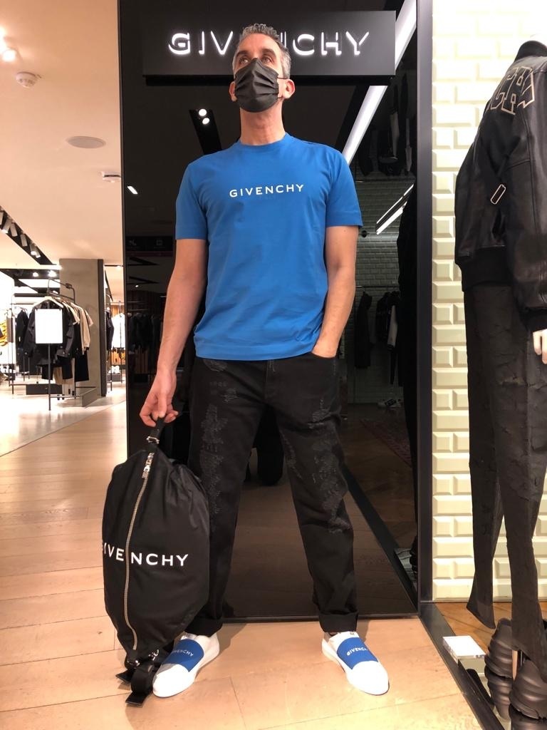 大人気【GIVENCHY】リバース スリム Tシャツ ロゴ (GIVENCHY/T
