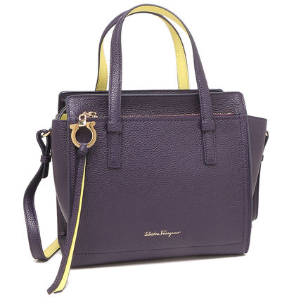 FERRAGAMO(フェラガモ) ハンドバッグ(レディース) - 海外通販のBUYMA