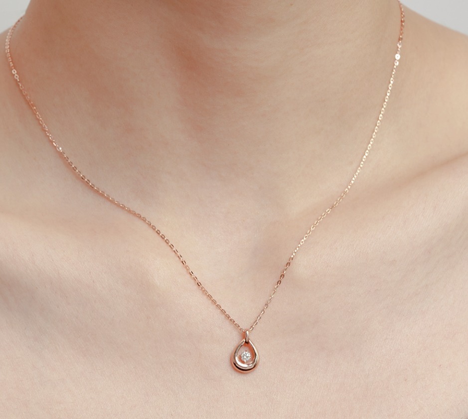 [LLOYD] 韓国☆14K☆Everlasting heart Plain ネックレス LLOYD] 韓国☆14K GOLD☆Shine Drop L-Dia 0.9Carat Necklace