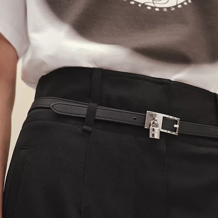 HERMES パンツ HERMES エルメス 22SS 海外限定 レディース チノパンツ ブラック(5)