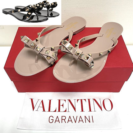 VALENTINO の靴♪ ★ラバーROCKSTUDタングサンダル★ 30mm多色 VALENTINO ロックスタッズ ラバー トングサンダル レディース