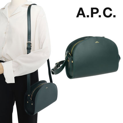 ハーフムーン A.P.C.(アーペーセー) - 海外通販のBUYMA