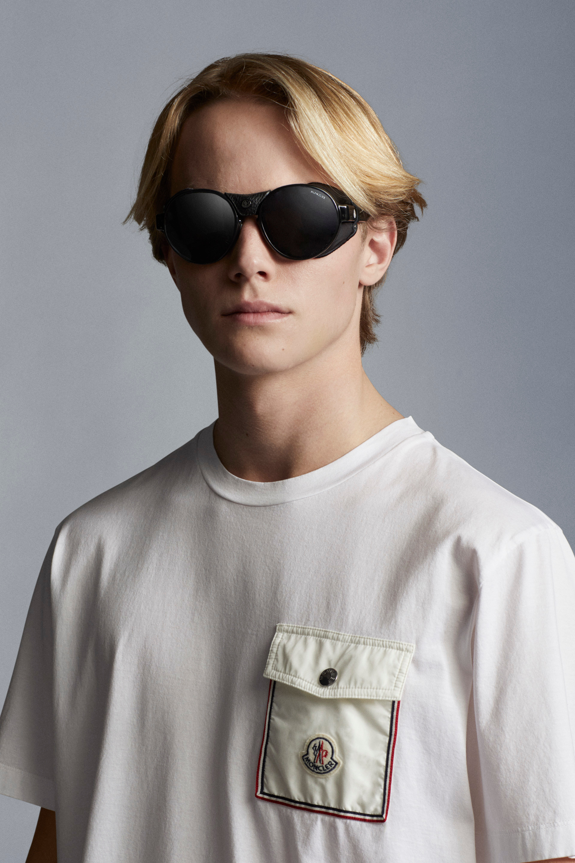 MONCLER 2023春夏 異素材MIX ポケット付き クルーネックTシャツ MONCLER2022春夏新作 異素材MIXポケット付きクルーネックTシャツ