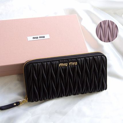 ラウンドジップ(ファスナー) MiuMiu(ミュウミュウ) 財布・小物