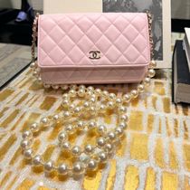 WEB限定カラー ♯Partyにも【CHANEL】お洒落パールがポイント☆wallet on chain 長財布 Shop CHANEL CHAIN WALLET | BUYMA