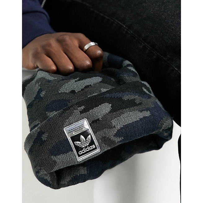 ASOS ニットキャップ・ビーニー ASOS♡送料込 adidas Originals logo beanie in black cam(5)
