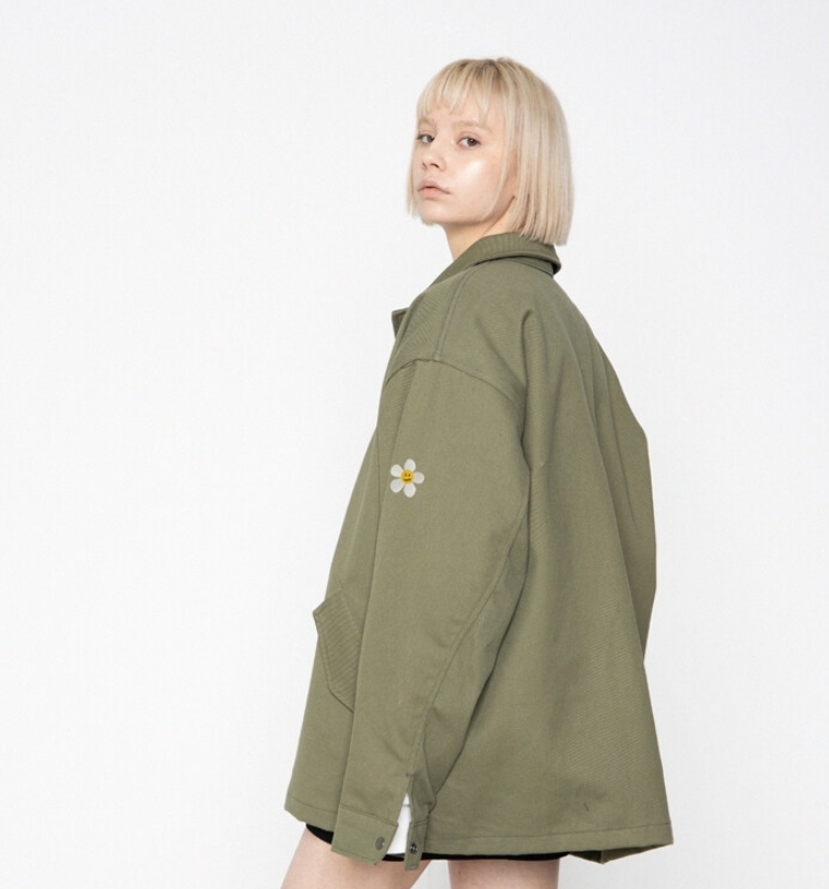 【GRAVER】Flower dot Retail Embroidery White Clip Jacket GRAVER】Flower dot Retail Embroidery White Clip Jacket