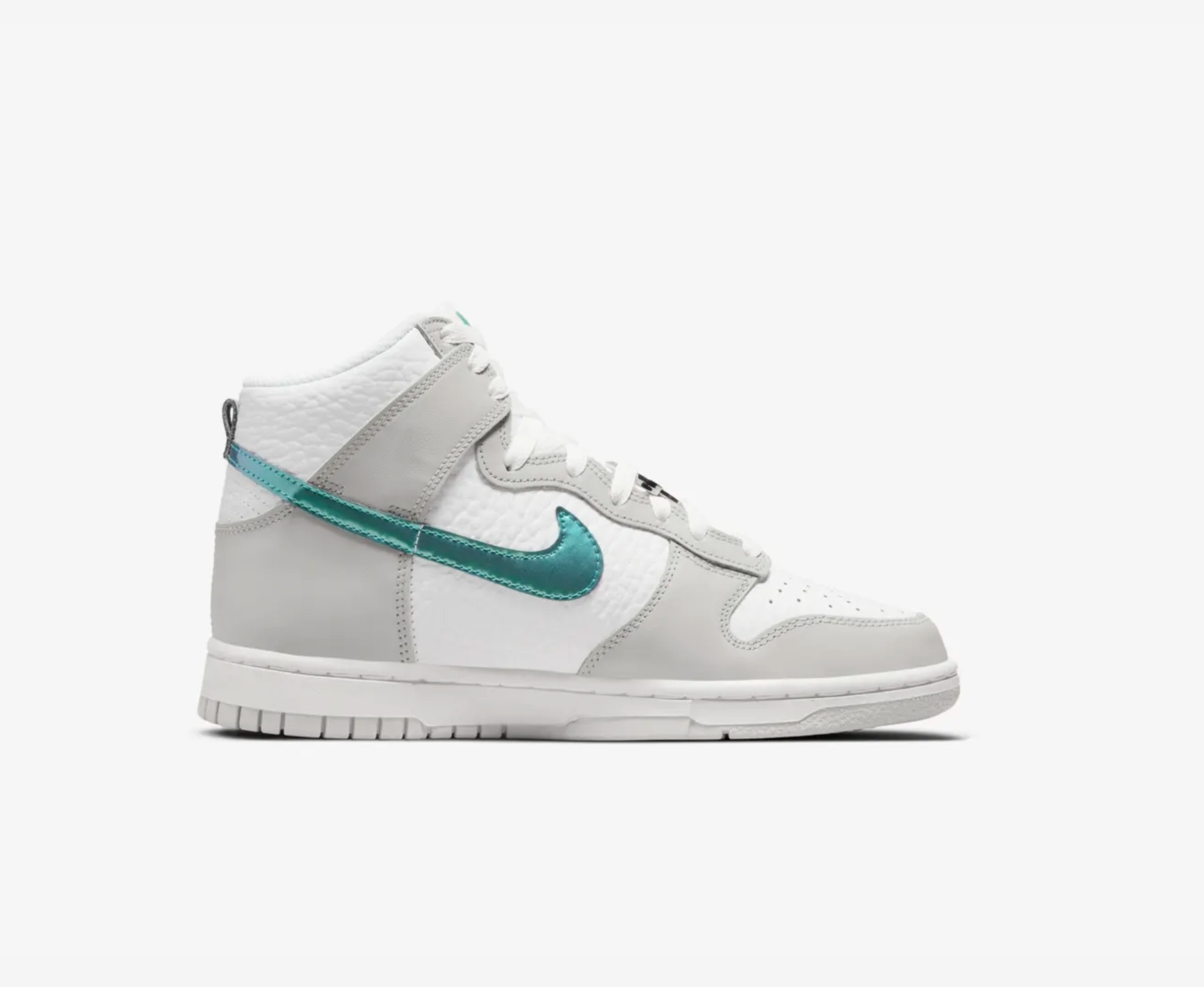 ★NIKE★送関込★超厳選!キュートな足元で周りの視線を独占★ ☆NIKE☆送関込☆ストリートモダンな足元で周りの視線を独占♪