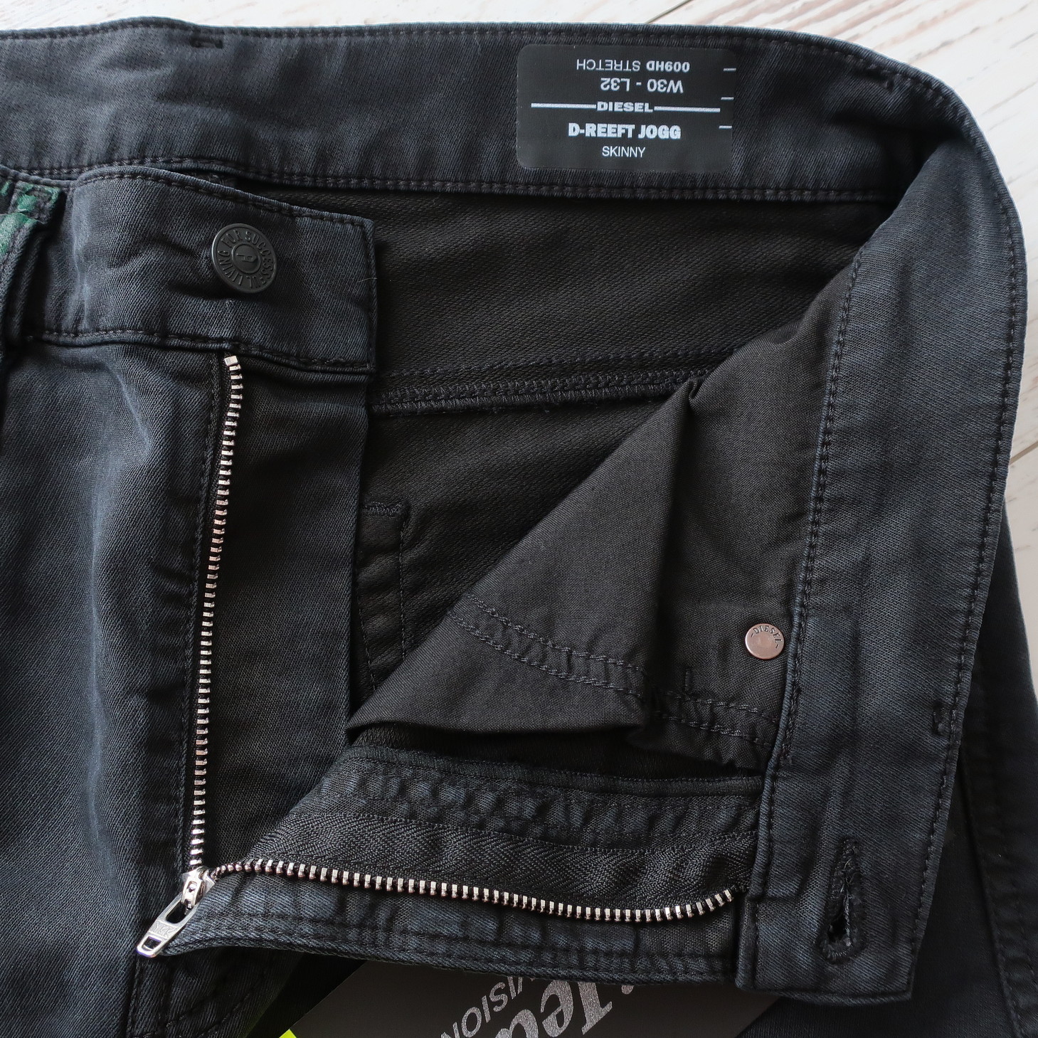 DIESEL デニム・ジーパン ★即発 DIESEL ジョグジーンズ D-REEFT ブラック スキニーデニム(7)