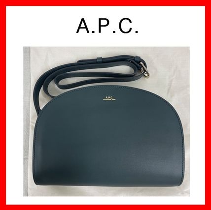 ハーフムーン A.P.C.(アーペーセー) - 海外通販のBUYMA