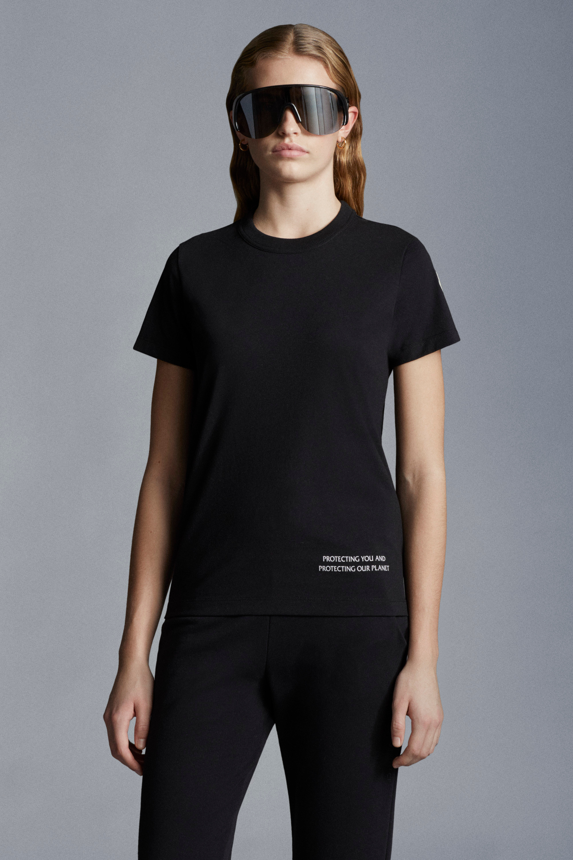 MONCLER2022春夏新作「Born To Protect」プリント入半袖Tシャツ