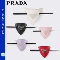 ☆PRADA☆レザー トライアングル ロゴ ヘアクリップ かんざし