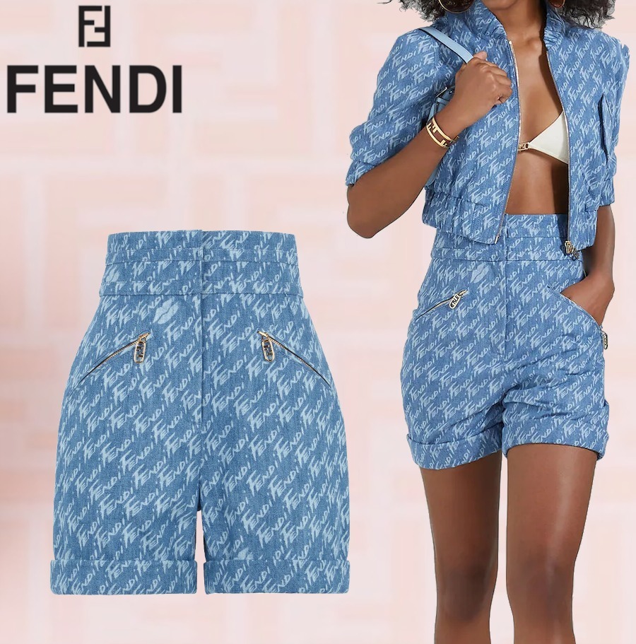 高価値セリー FENDI☆ ライトブルーシャンブレー ショートパンツ ショートパンツ 高価値セリー FENDI☆ ライトブルーシャンブレー ショートパンツ ショートパンツ