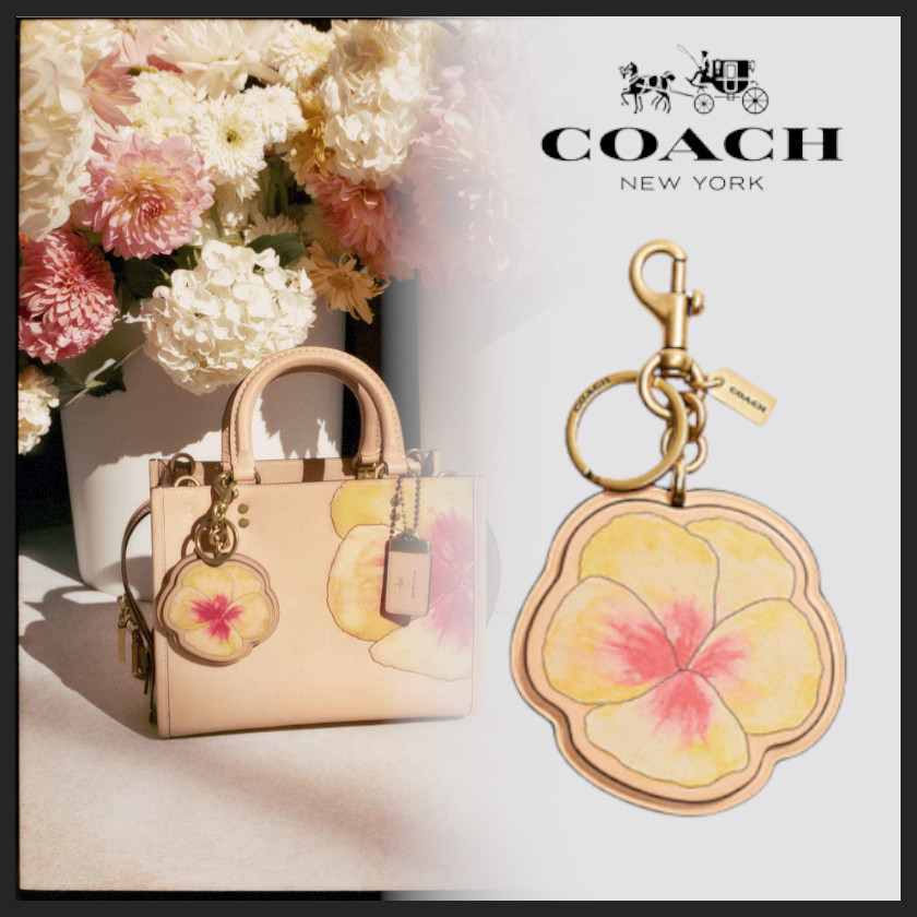 超歓迎された 国内即発【COACH】★日本限定 KOKIコラボバッグ チャーム レザー キーホルダー・キーリング 超歓迎された 国内即発【COACH】★日本限定 KOKIコラボバッグ チャーム レザー キーホルダー・キーリング