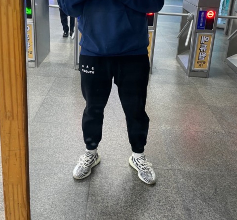 【IAB Studio】★送料・関税込★スウェットパンツ ☆送料・関税込☆IAB Studio☆Sweatpants Black White☆正規品
