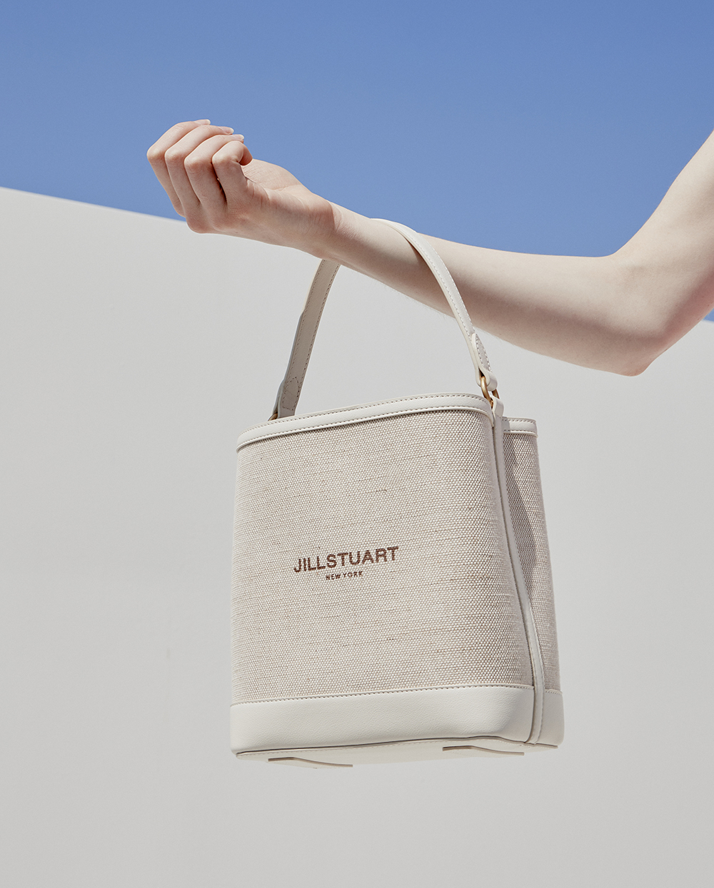 ショルダーバッグ・ポシェット JILLSTUART [NEW PAPER] CANVAS BUCKET BAG M BBH4084 JILLSTUART [NEW PAPER] CANVAS BUCKET BAG M BBH4084