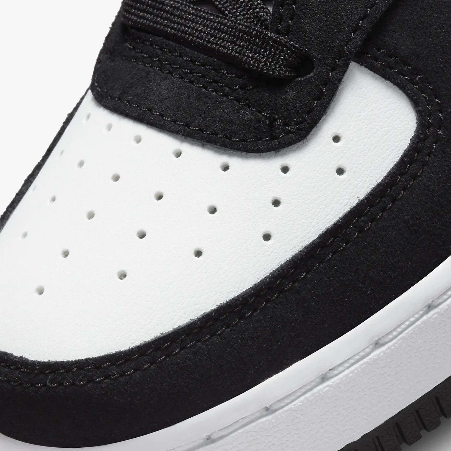 大人もOK! AIR FORCE 1 Low GS “Nike Athletic Club”