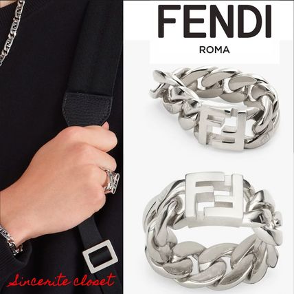 シルバー(銀色)系 FENDI x 指輪・リング(メンズ) - 海外通販のBUYMA