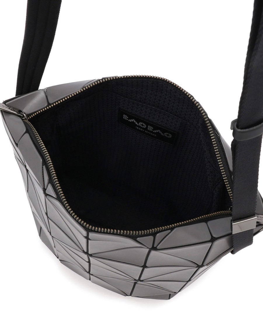 BAOBAO ISSEY MIYAKE ショルダーバッグ・ポシェット 【BAOBAO ISSEY MIYAKE】ブロッキー クロスボディバッグ A4入る(7)