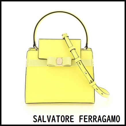 【好評にて期間延長】 SALVATORE バッグ トップハンドル FERRAGAMO ショルダーバッグ・ポシェット 【好評にて期間延長】 SALVATORE バッグ トップハンドル FERRAGAMO ショルダーバッグ・ポシェット
