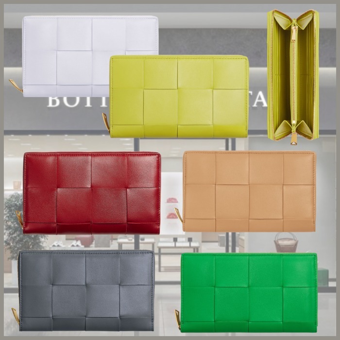 BOTTEGA VENETA◆イントレッチオ ラウンドジップウォレットOCHRE BOTTEGA VENETA】 ジップ アラウンド ウォレット♡