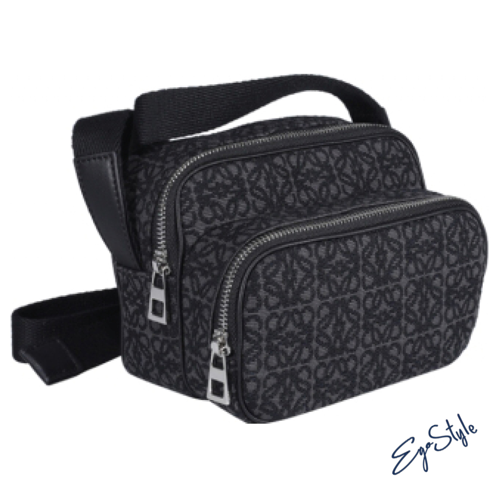 LOEWE ショルダーバッグ CAMERA BAG ANAGRAM MINI(2)