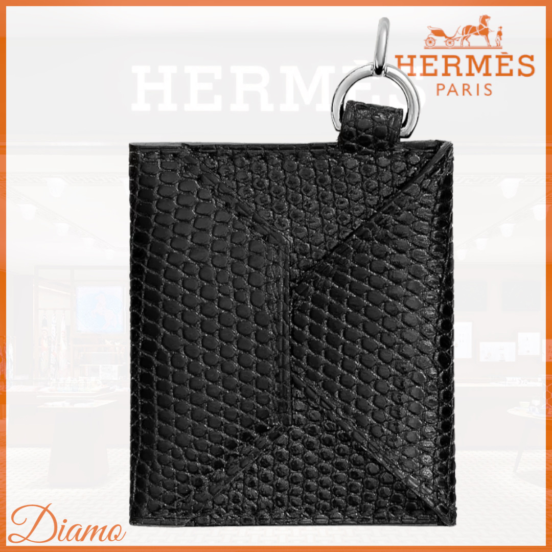 最愛 【人気♪在庫僅か】HERMES Curiosite pendant Enveloppe ネックレス・ペンダント 最愛 【人気♪在庫僅か】HERMES Curiosite pendant Enveloppe ネックレス・ペンダント